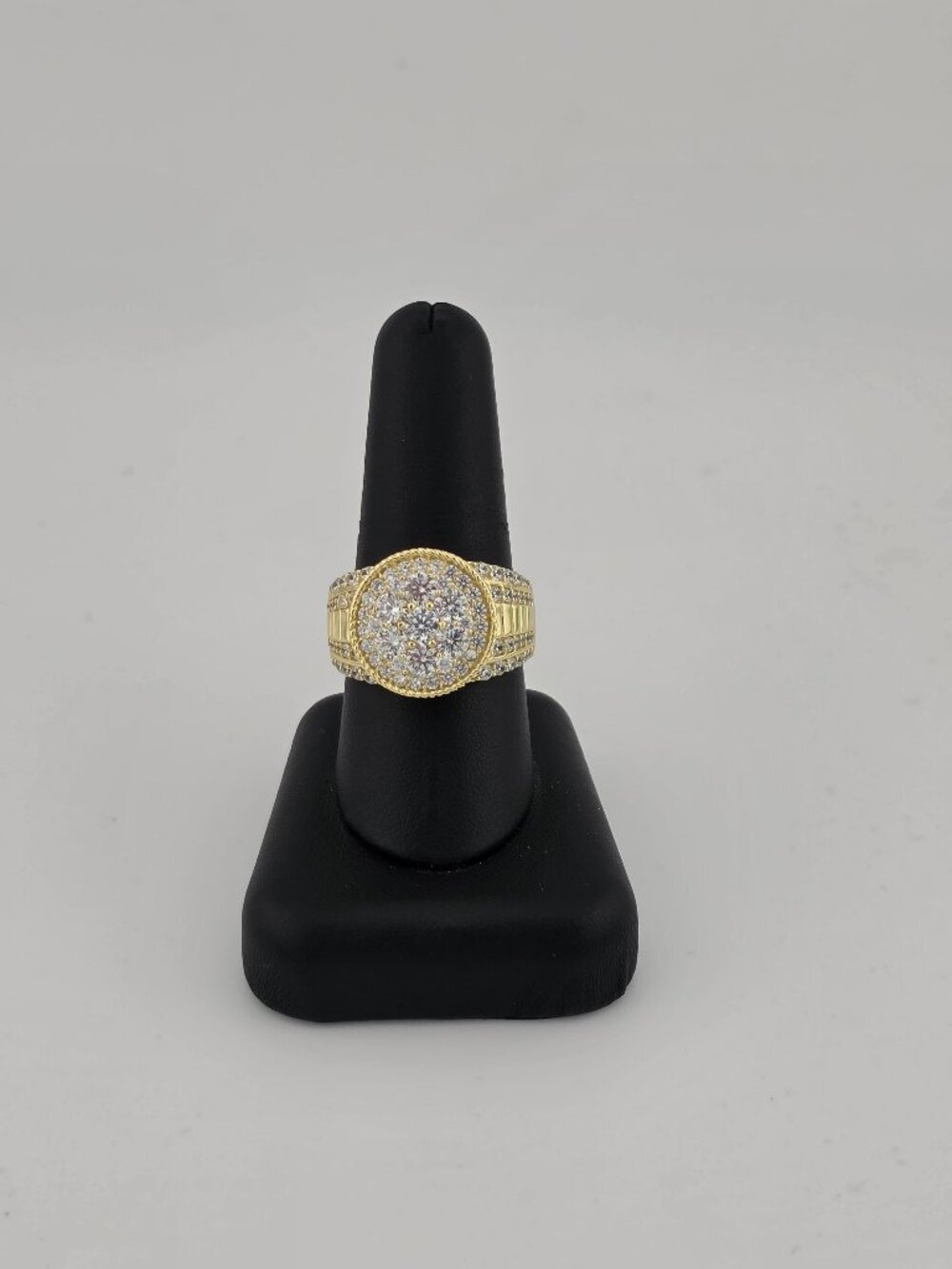 Men's 925 Sterling Silver Round Design Ring – Bold & Stylish